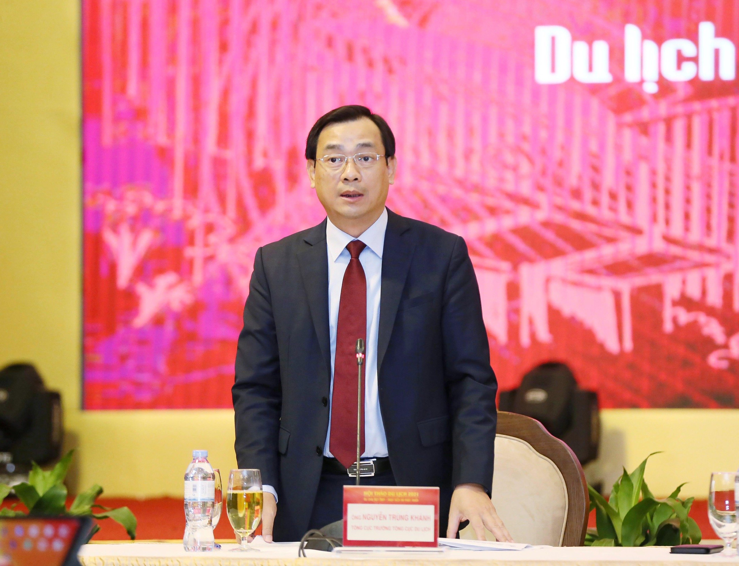 Tổng cục trưởng Tổng cục Du lịch Nguyễn Trùng Khánh phát biểu tại họp báo